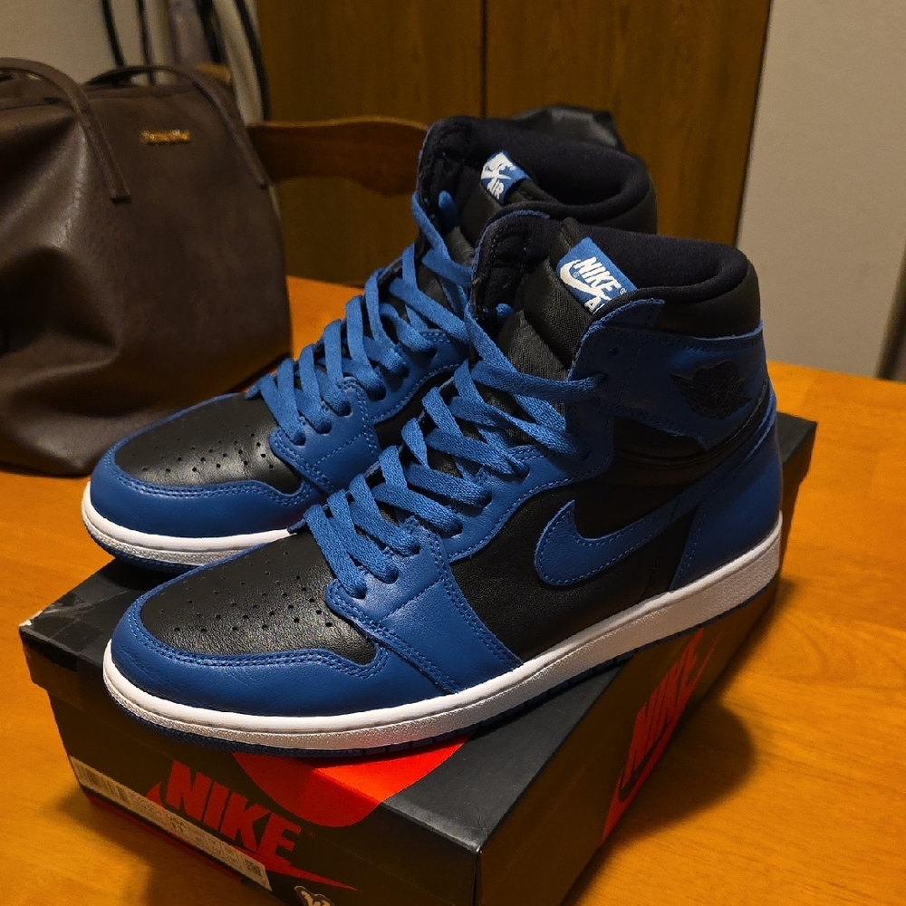 Nike Black and Blue Sneakers High-Top Classic